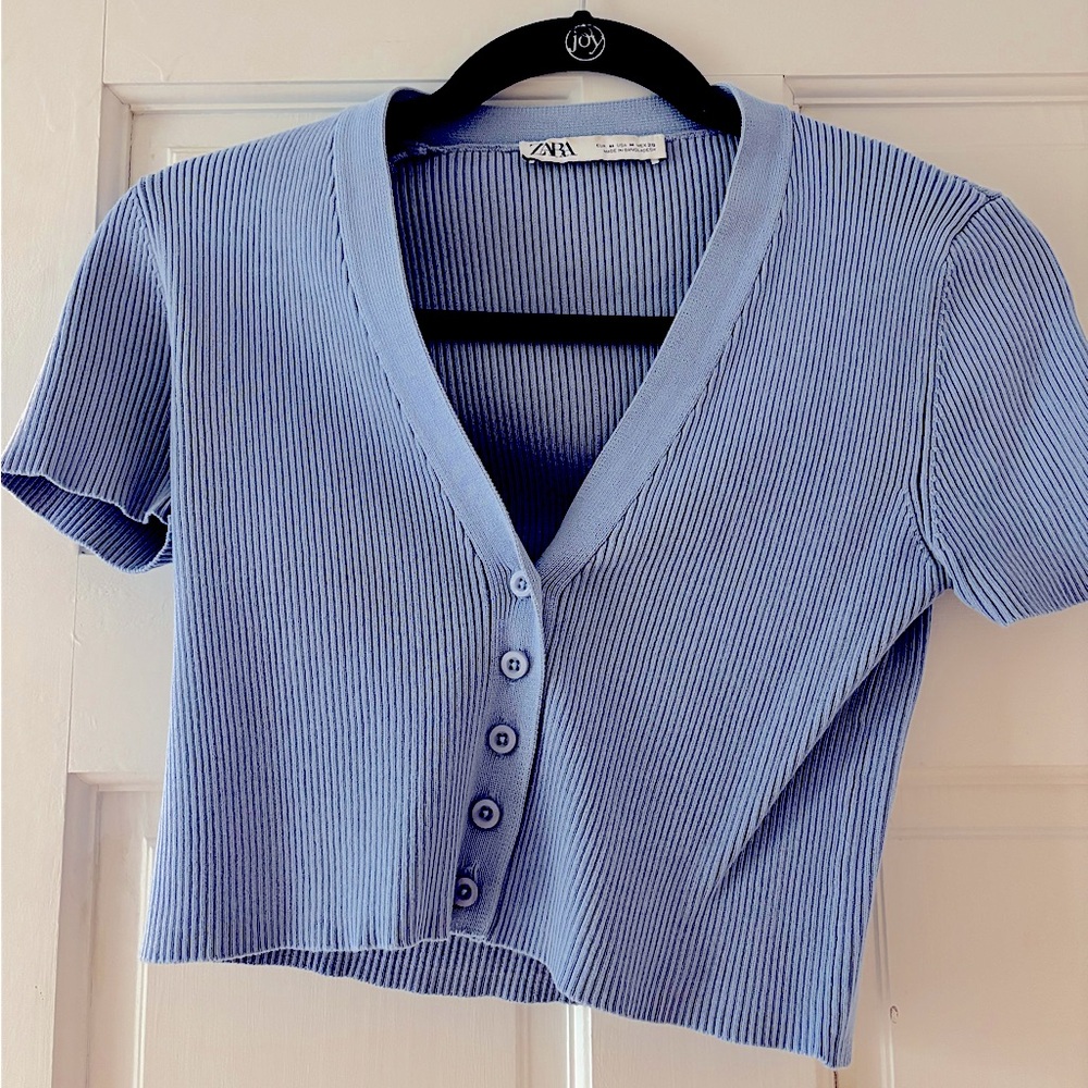 Zara Short-sleeved Button Up Crop Top. Women’s Size M.